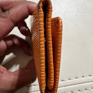 Preowned Authentic Key and Card holds.